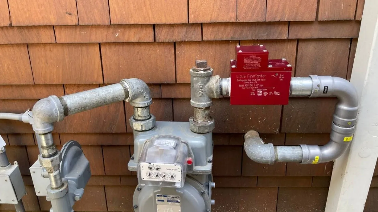 Earthquake gas shutoff valve installation — seismic safety plumbing service