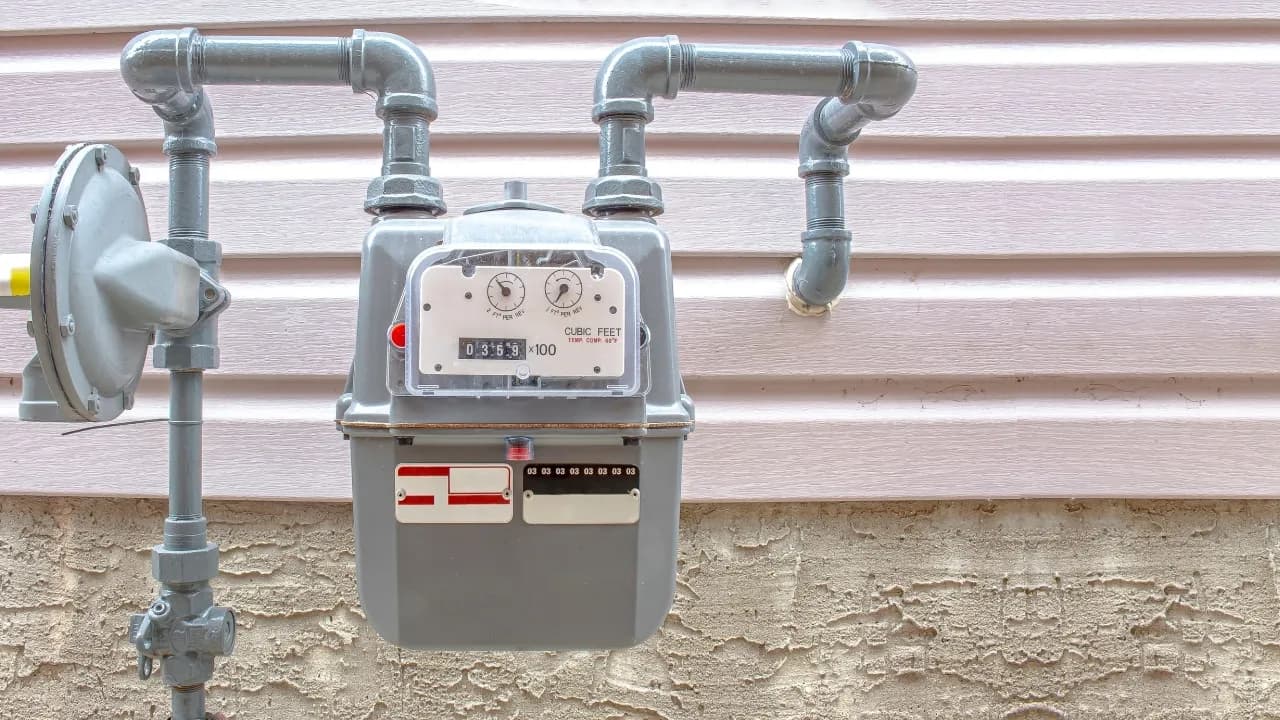Residential gas meter and pipe connections — gas line service